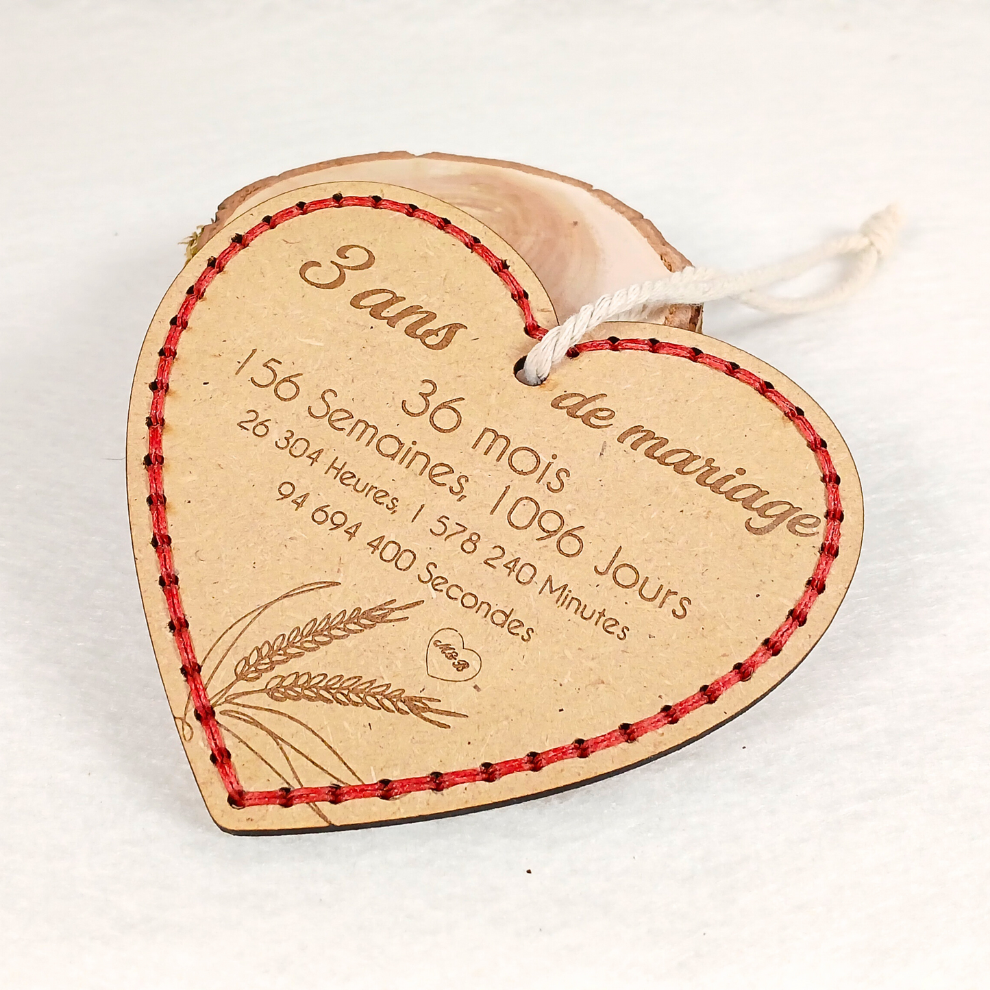 Cœur souvenir gravé & cousu – Anniversaire d’amour ou de mariage