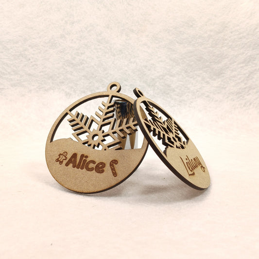 Boule de Noël personnalisée en bois – Gravure laser