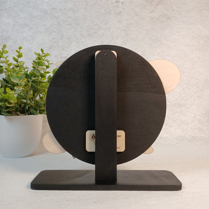 Sculpture murale en marqueterie – Carpes Koï et nénuphar