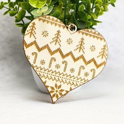 Décoration Noël Effet Tricot en Bois – Collection Artisanale et Personnalisable