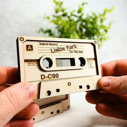 Cassette en bois personnalisée – Gravure laser sur mesure