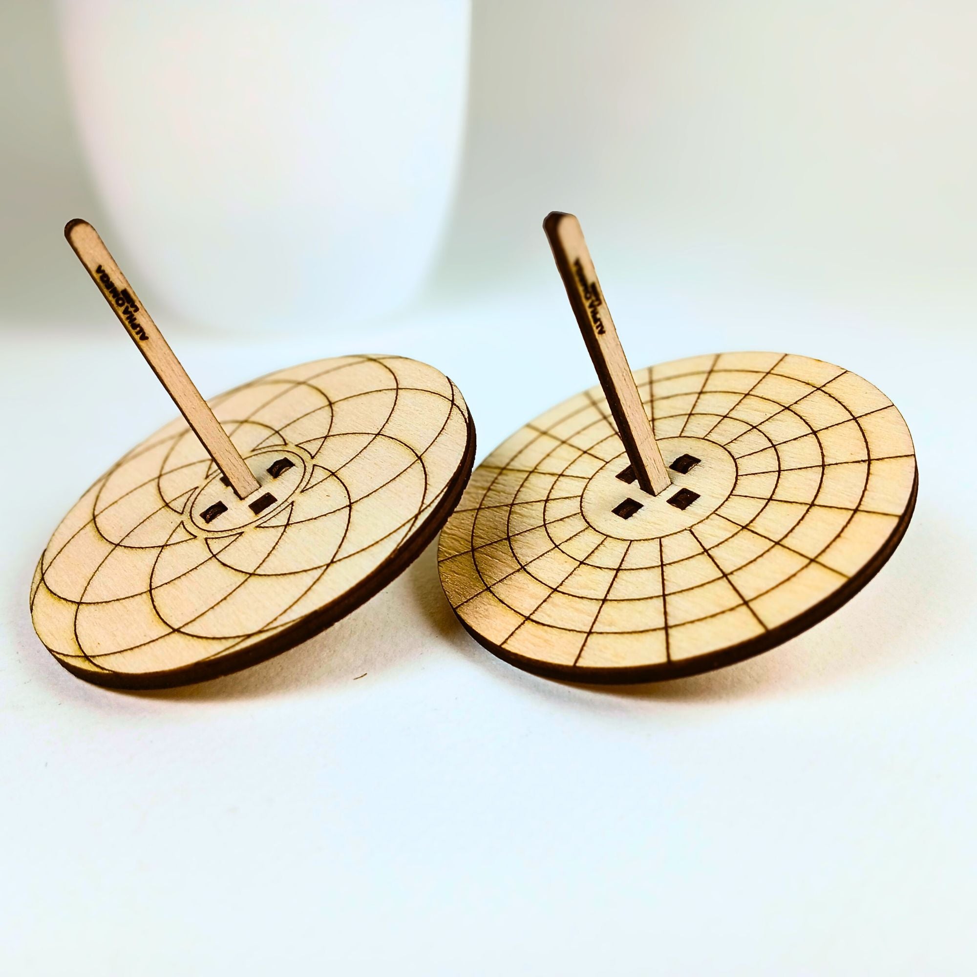 Kit Toupie en bois, à assembler.