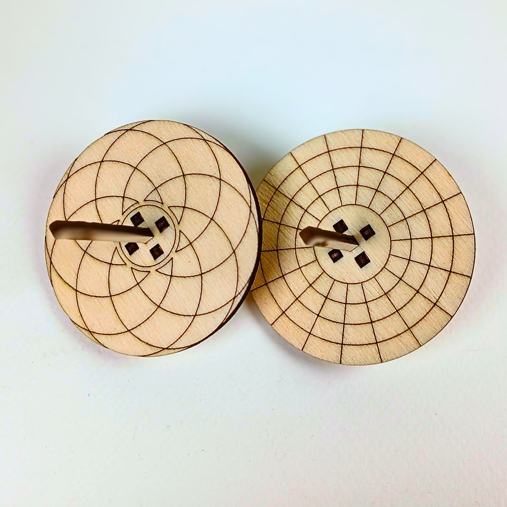 Kit Toupie en bois, à assembler.