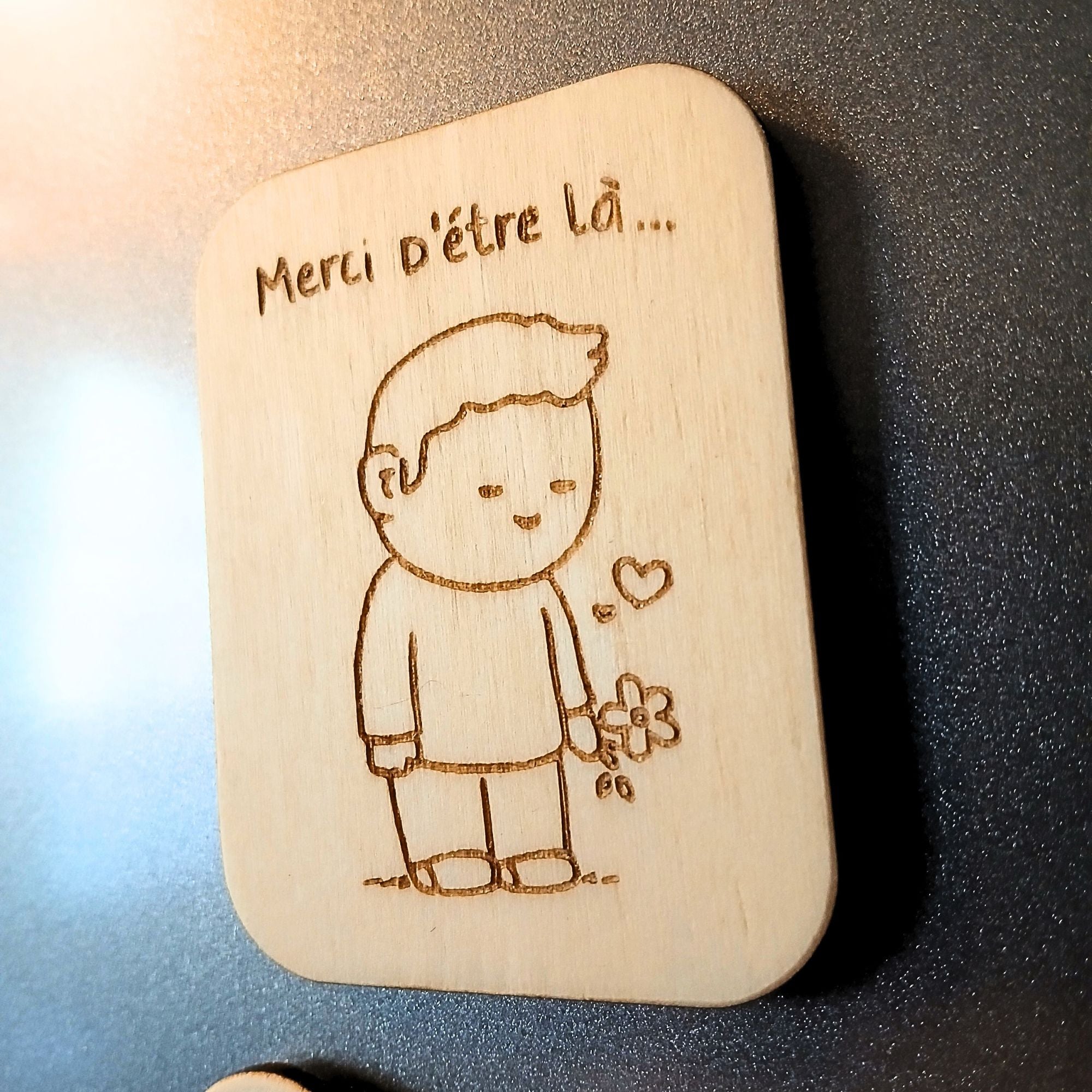 Magnets en bois gravés – Messages doux