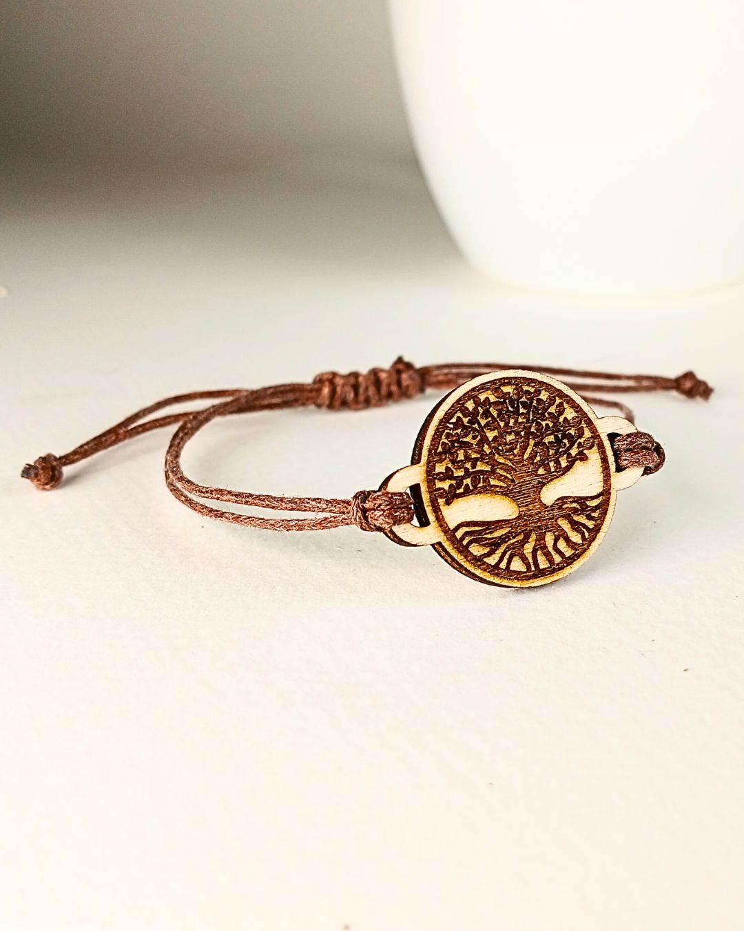 Bracelet en bois gravé – Arbre de vie, Fleur de vie & symboles