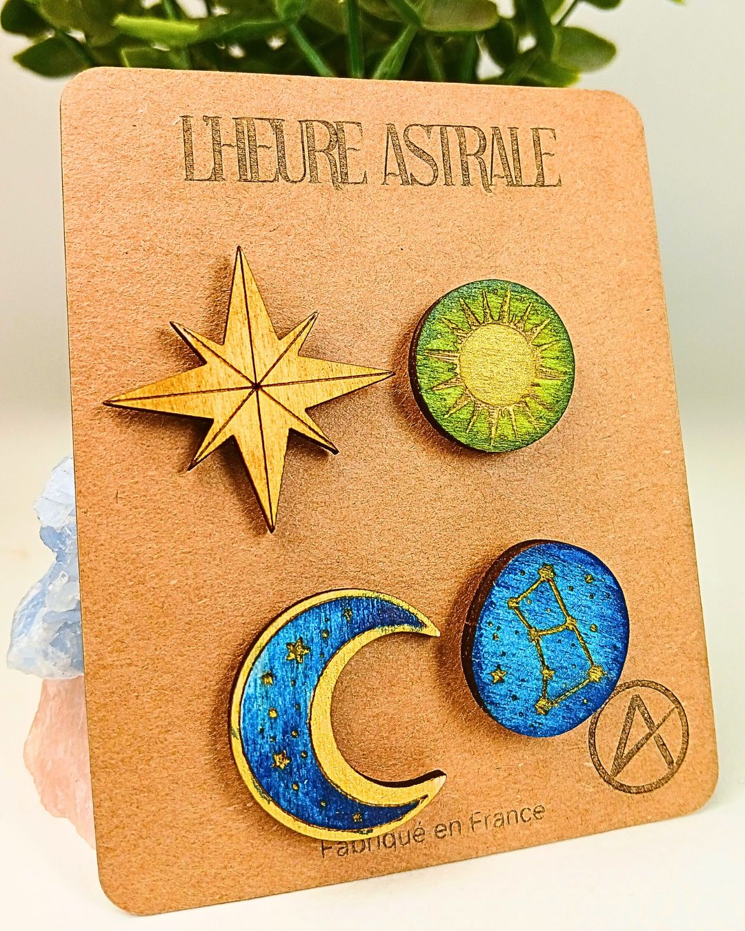 Pin’s bois — L’Heure Astrale