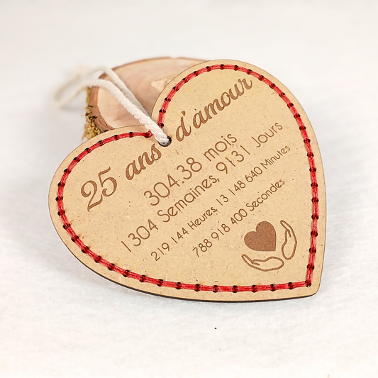 Cœur souvenir gravé & cousu – Anniversaire d’amour ou de mariage