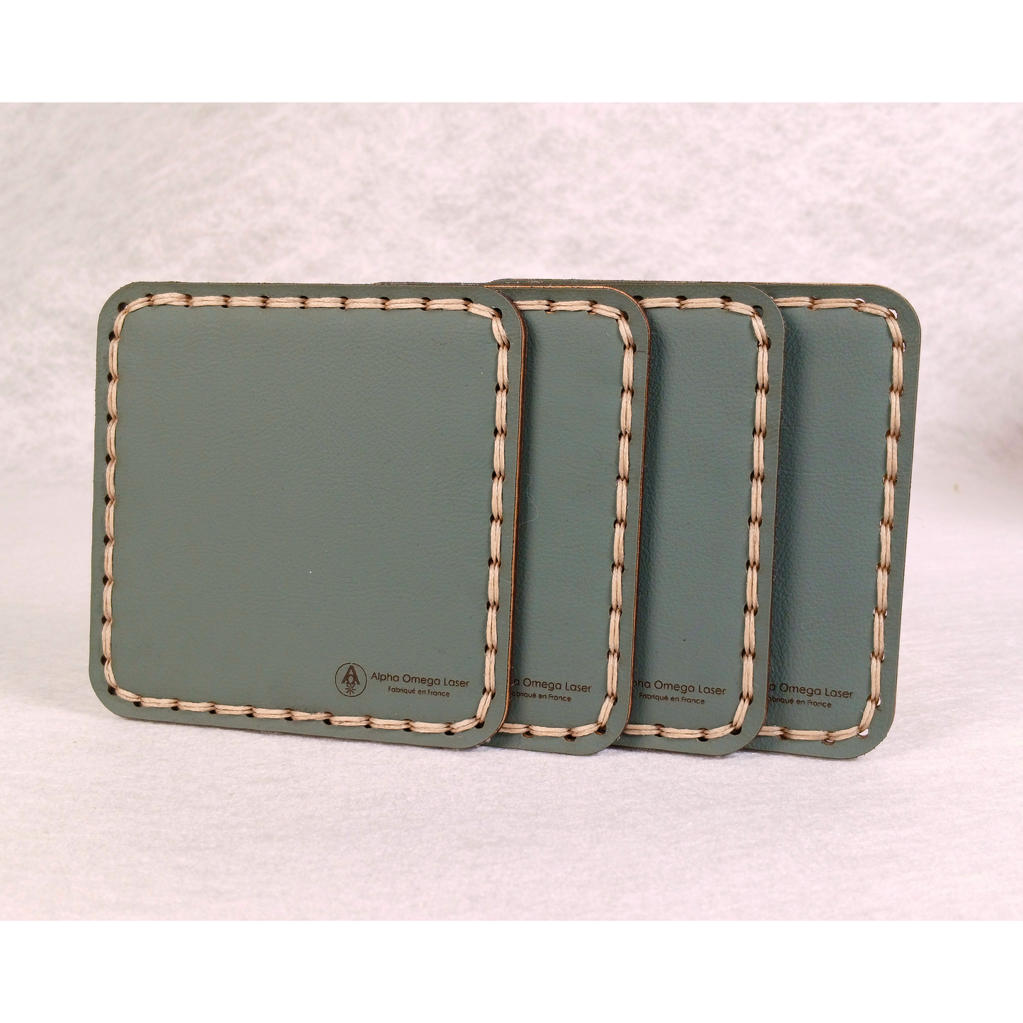Set de 4 dessous de verre cousus main avec support – Personnalisable