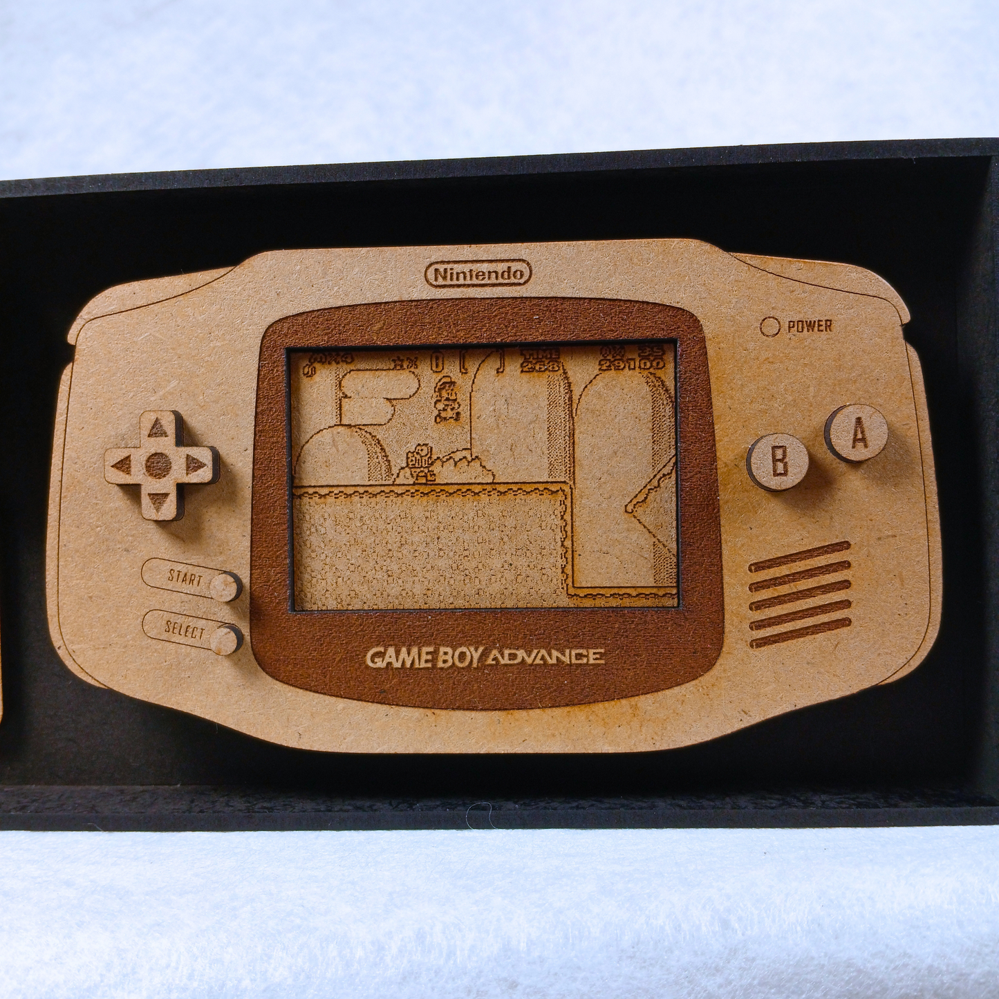 Game Boy en Bois Personnalisée – Revivez vos Souvenirs d’Enfance !
