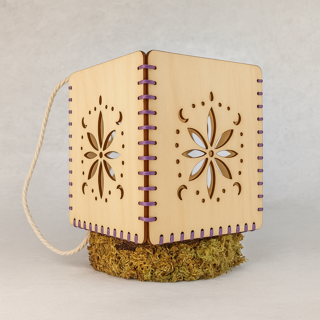 Lanterne artisanale en bois cousu