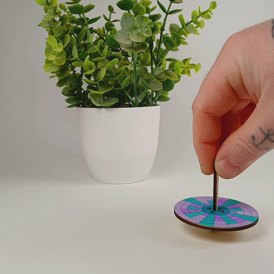 Kit Toupie en bois, à assembler.